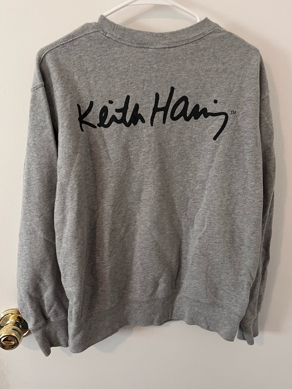 UT Uniqlo x Keith Haring Sweatshirt Women’s Gray Crewneck Size Medium - Picture 9 of 11